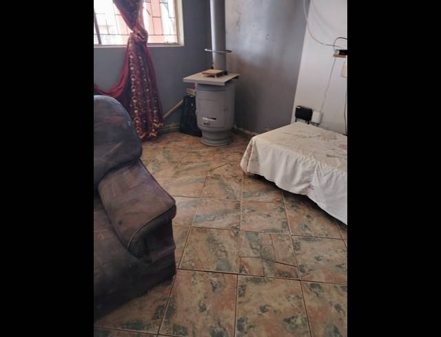 3 BEDROOM FREEHOLD FOR SALE IN SUNSET VIEW